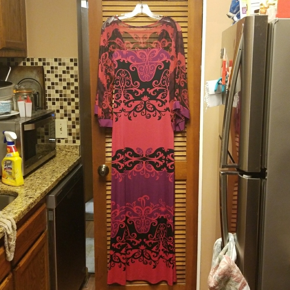 Analili dress size xs